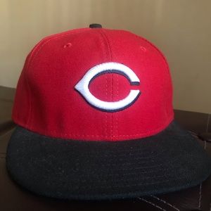 Red Cincinatti Reds Baseball Cap